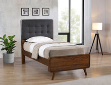 Load image into Gallery viewer, Robyn Panel Platform Bed