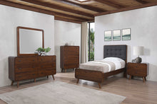 Load image into Gallery viewer, Robyn Panel Platform Bed