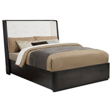 Load image into Gallery viewer, Leandro Wingback Bed