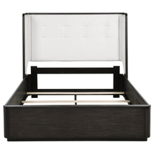Load image into Gallery viewer, Leandro Wingback Bed