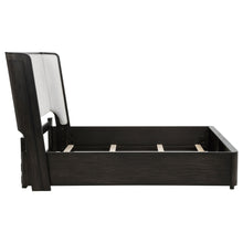 Load image into Gallery viewer, Leandro Wingback Bed