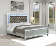 Load image into Gallery viewer, Gunnison Panel Bed with LED Lighting