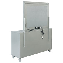 Load image into Gallery viewer, Gunnison Dresser with Mirror