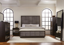Load image into Gallery viewer, Durango Panel Bed