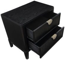 Load image into Gallery viewer, Brookmead 4 Pc Bedroom Set