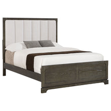 Load image into Gallery viewer, Gran Park Panel Bed