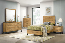 Load image into Gallery viewer, Kaywood Panel Bed