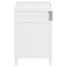 Load image into Gallery viewer, Gracemont Nightstand