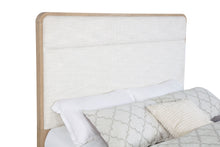 Load image into Gallery viewer, Ladera Panel Bed