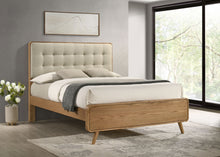 Load image into Gallery viewer, Robyn Panel Platform Bed