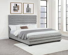 Load image into Gallery viewer, Patricia Panel Bed