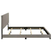 Load image into Gallery viewer, Dorian Panel Beds