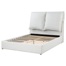 Load image into Gallery viewer, Gwendoline Panel Platform Bed
