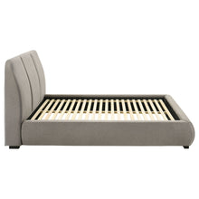 Load image into Gallery viewer, Mokena Panel Platform Bed