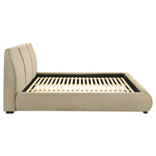 Load image into Gallery viewer, Mokena Panel Platform Bed