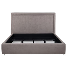 Load image into Gallery viewer, Lawson Panel Platform Bed