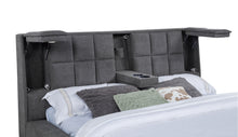 Load image into Gallery viewer, Dreux Panel Platform Bed