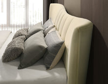 Load image into Gallery viewer, Evelyn Panel Platform Bed
