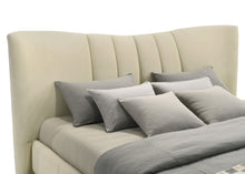 Load image into Gallery viewer, Evelyn Panel Platform Bed
