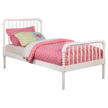 Load image into Gallery viewer, Jones Open Frame Platform Bed