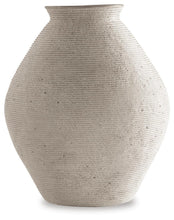 Load image into Gallery viewer, Hannela Vase