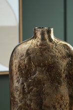 Load image into Gallery viewer, Wallmond Vase