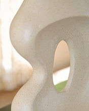 Load image into Gallery viewer, Odion Vase