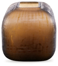 Load image into Gallery viewer, Capard Vase