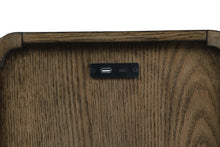 Load image into Gallery viewer, Jensworth Accent Table