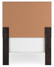 Load image into Gallery viewer, Belachime Bedroom Set