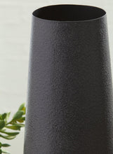 Load image into Gallery viewer, Fynn Vase