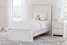 Load image into Gallery viewer, Mollviney Bedroom Set