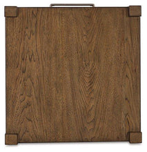 Load image into Gallery viewer, Cabalynn End Table
