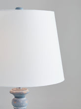 Load image into Gallery viewer, Cylerick Lamp Set
