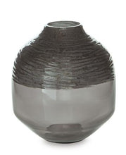 Load image into Gallery viewer, Harpwick Vase