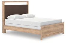 Load image into Gallery viewer, Kinlanni Upholstered Bed