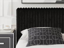 Load image into Gallery viewer, Zuraleus Bed
