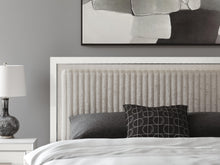 Load image into Gallery viewer, Zuraleus Bed