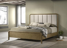 Load image into Gallery viewer, Amsbury Panel Bed