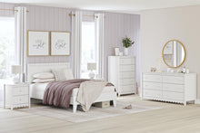 Load image into Gallery viewer, Hallityn Nightstand