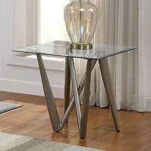 Load image into Gallery viewer, Wohlen End Table