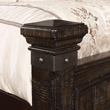 Load image into Gallery viewer, Genevieve Queen Bed
