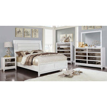 Load image into Gallery viewer, Golva E.King & Queen Bed White & Silver