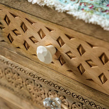 Load image into Gallery viewer, BLANCHEFLEUR Chest