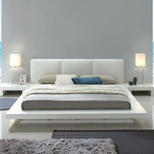Load image into Gallery viewer, Christie Glossy White Cal.King, E,King, & Queen Bed image