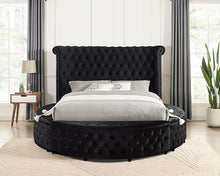 Load image into Gallery viewer, Delilah Queen Bed