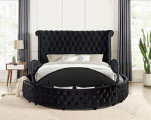 Load image into Gallery viewer, Delilah Queen Bed