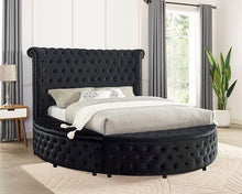 Load image into Gallery viewer, Delilah Queen Bed