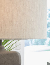 Load image into Gallery viewer, Danacy Lamp Set