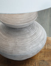 Load image into Gallery viewer, Brickdon Table Lamp